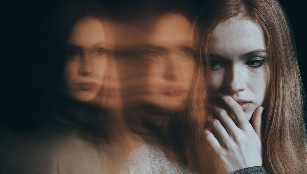 Donna con disturbi psichiatrici